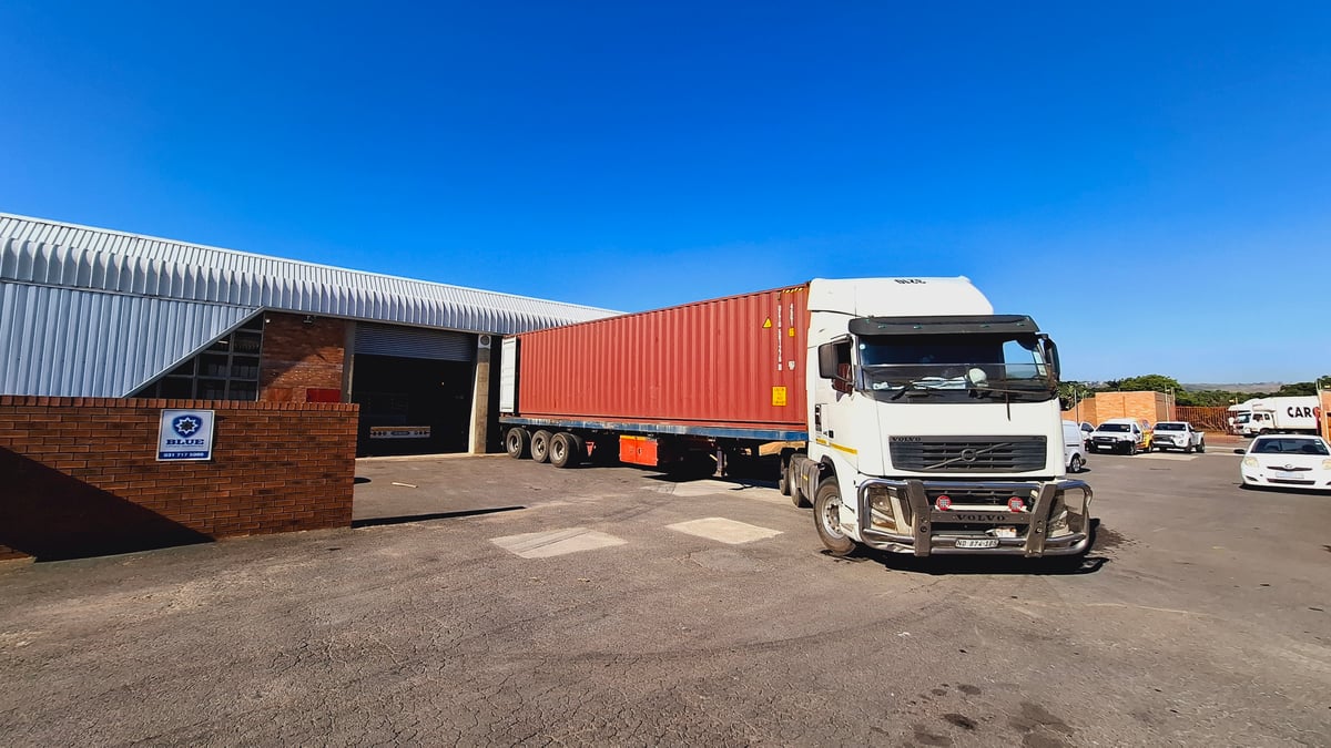 327m² Warehouse For Sale in Springfield Park