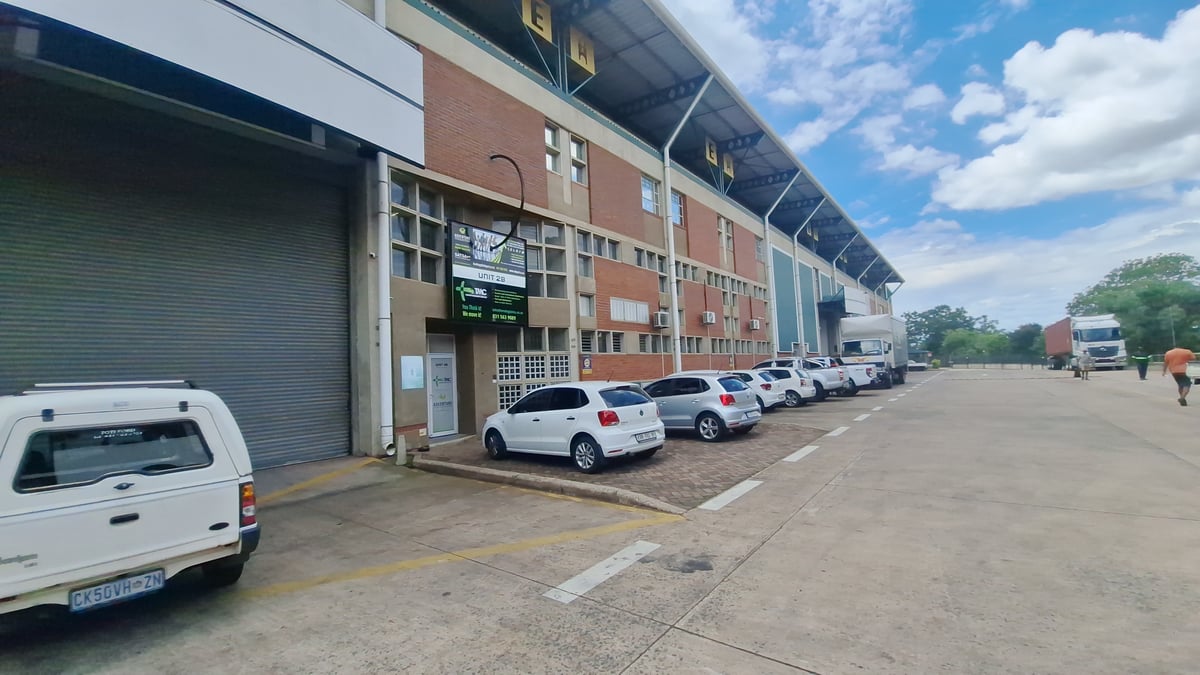1370m² Warehouse To Let in Westmead