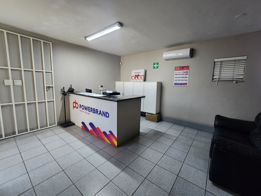 937m² Factory For Sale in Briardene