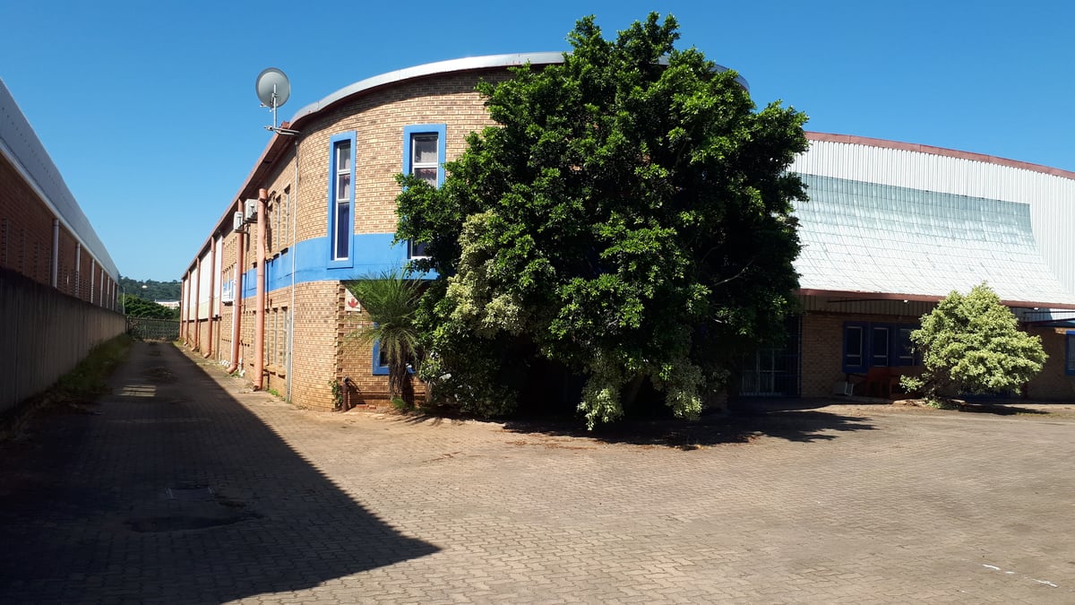 3500m² Standalone Warehouse For Lease in Springfield
