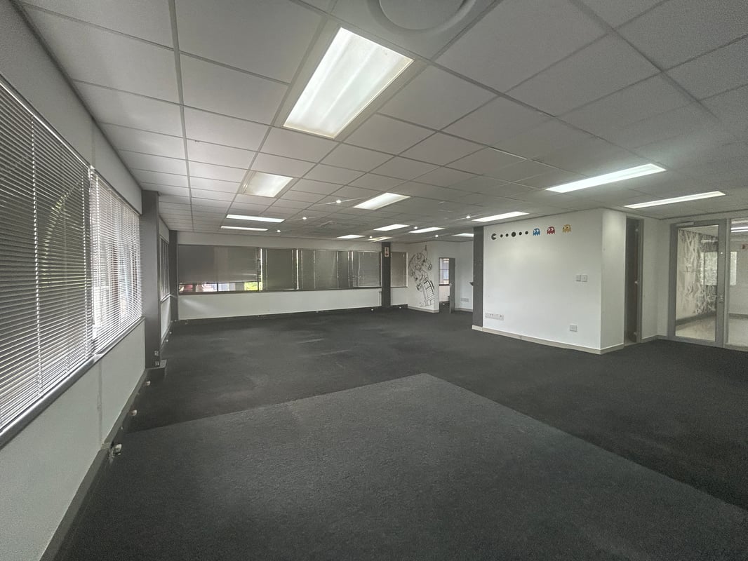 302m² Office to let in Westville