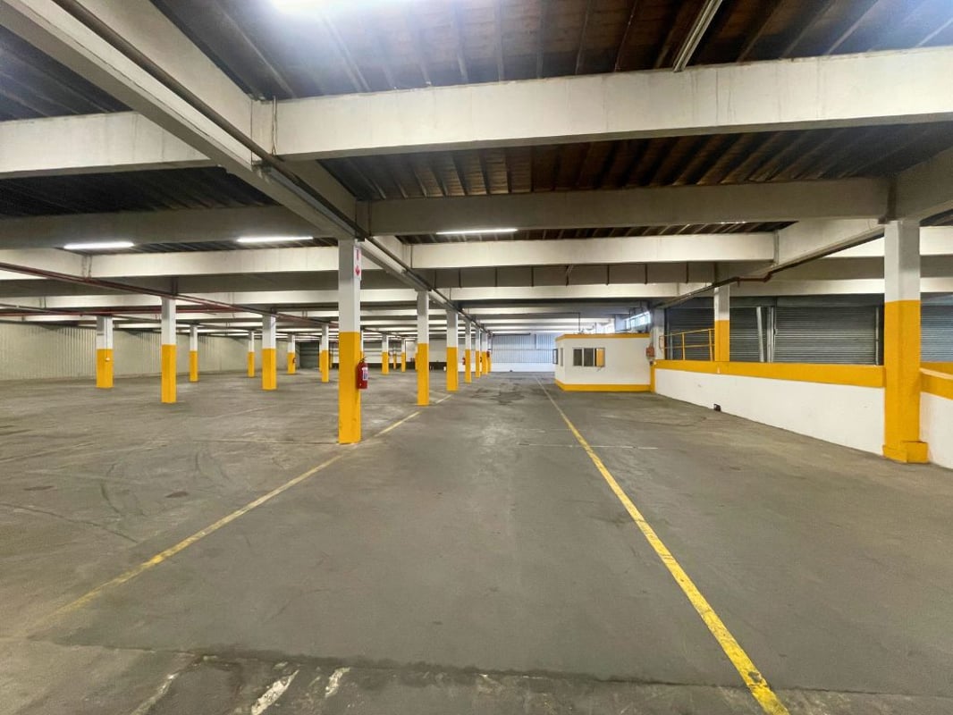 3 470m² Warehouse to Let in Mobeni, Durban