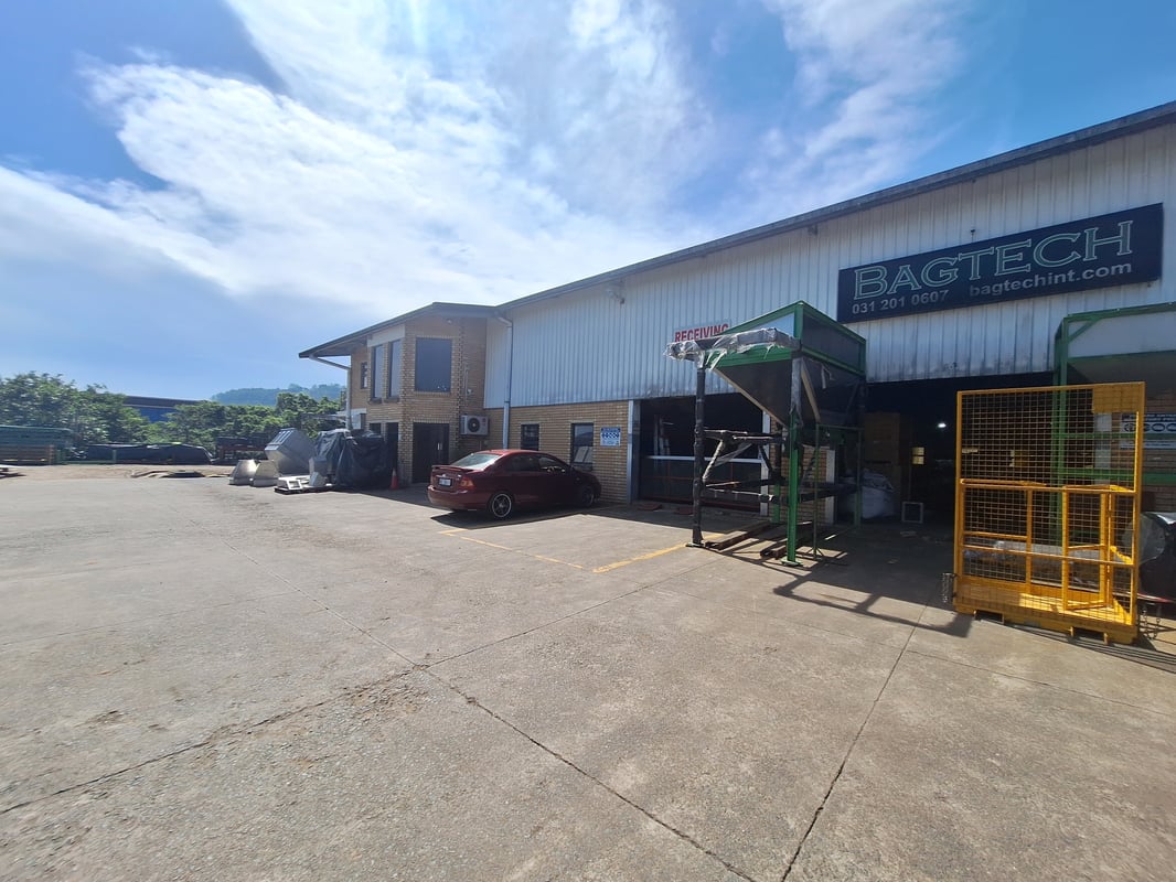 1397m² Warehouse To Let in Westmead