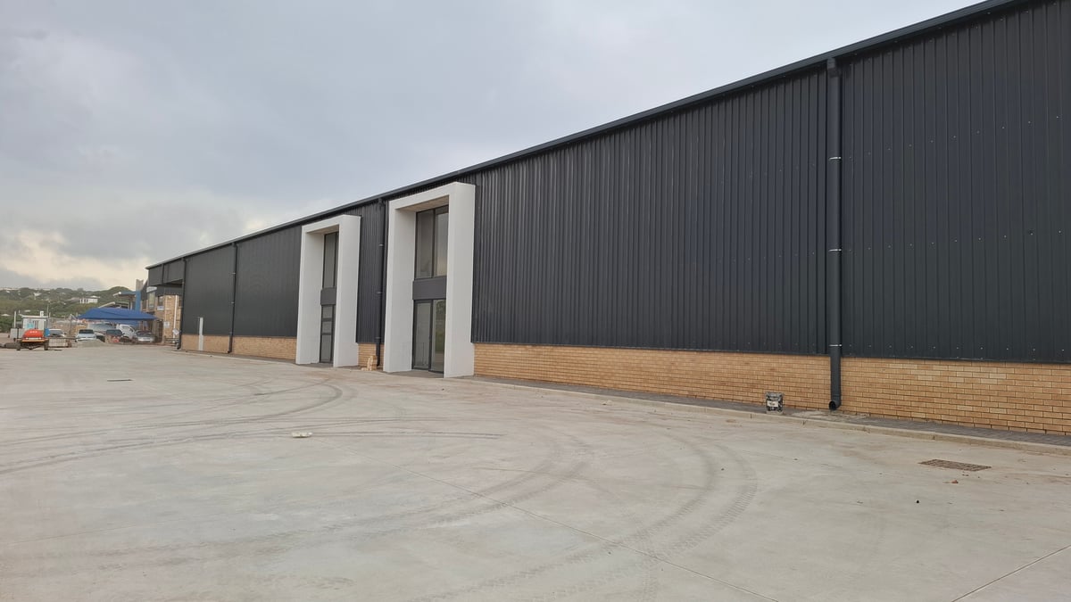 562m² Warehouse To Let in Glen Anil