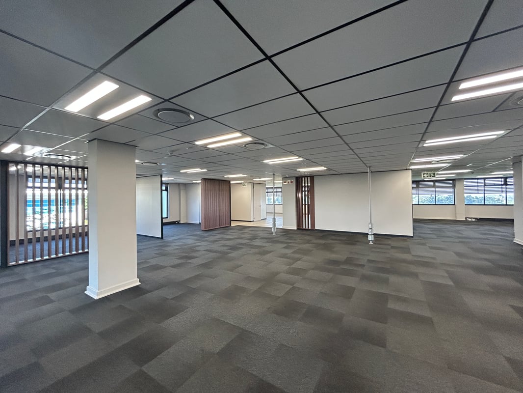 1 678m² Office to Let in The Glasshouse Office Park
