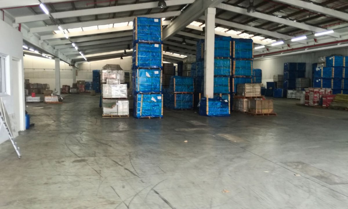 2 157m² Warehouse For Sale in New Germany
