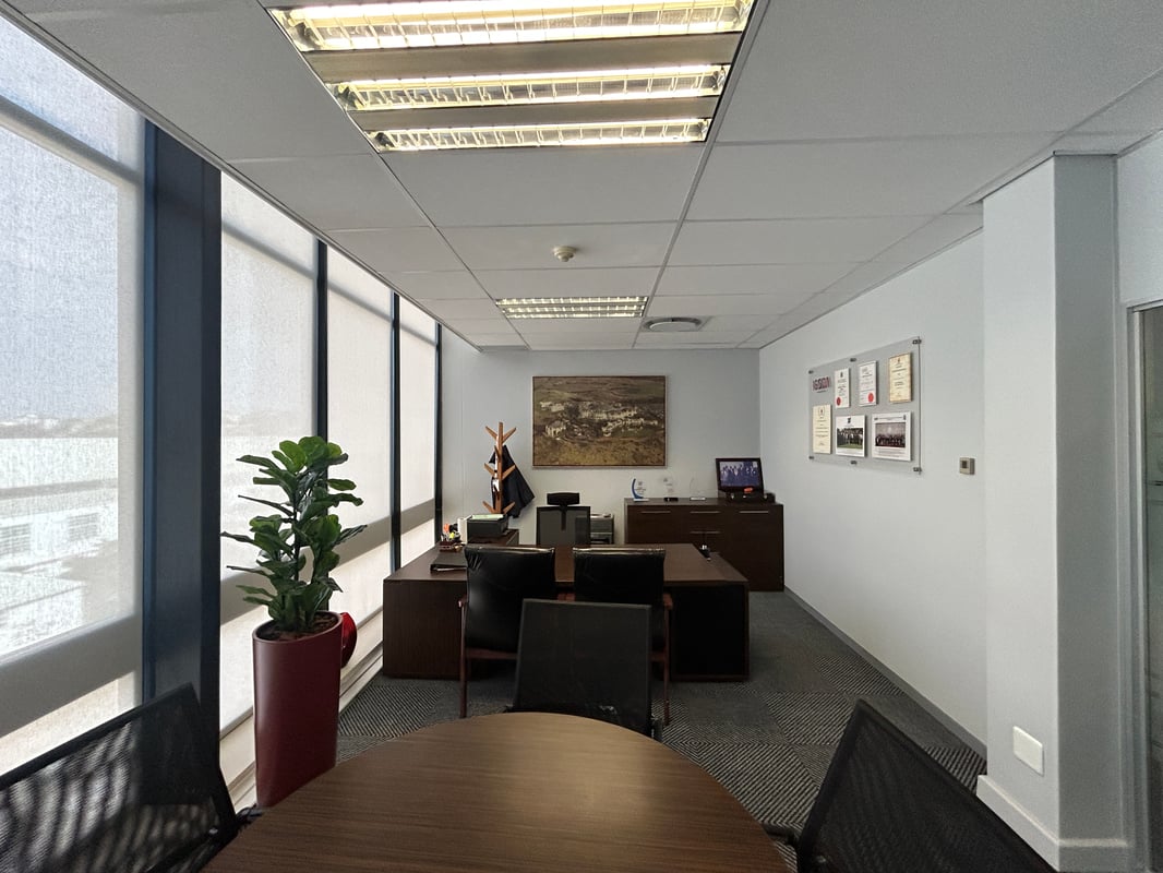 261m² Office To Let In The Lion Match Office Park 