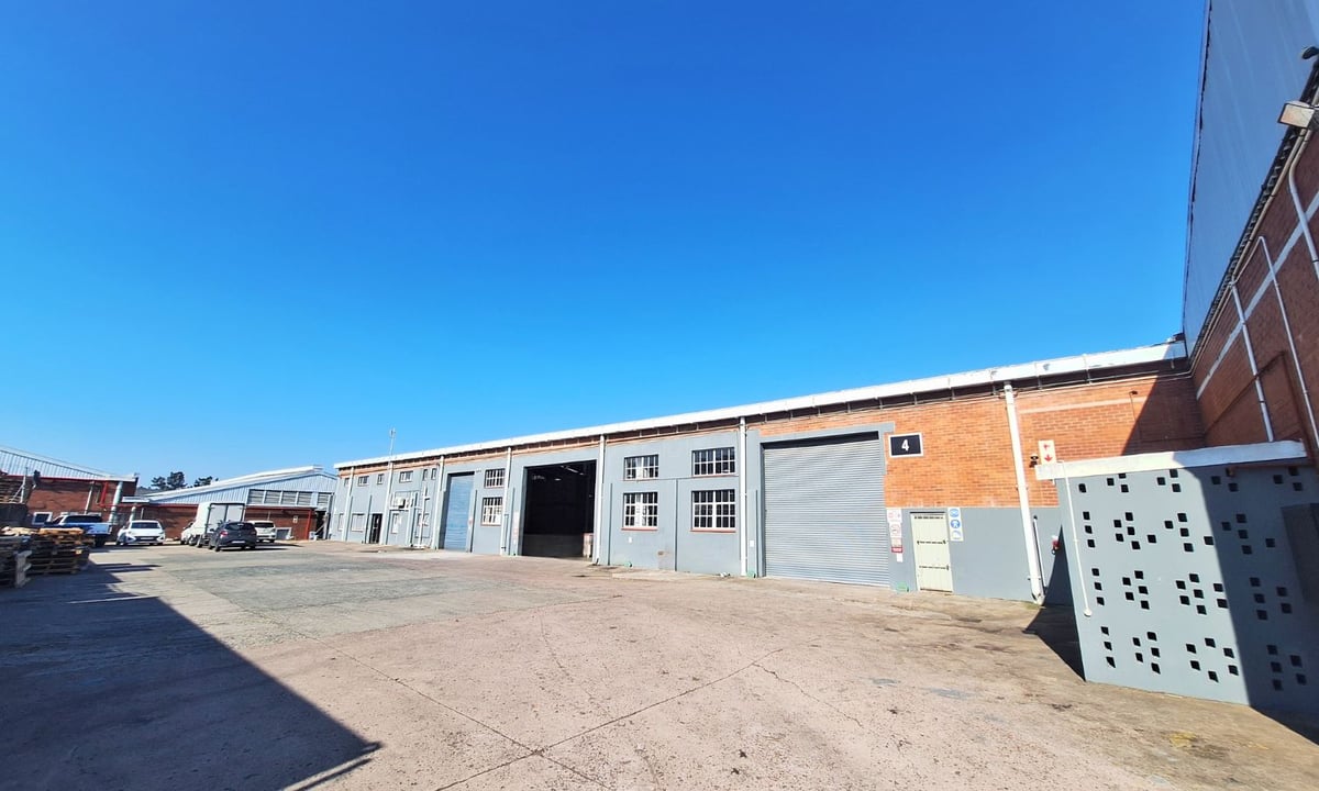 2 675m² Warehouse To Let in Pinetown