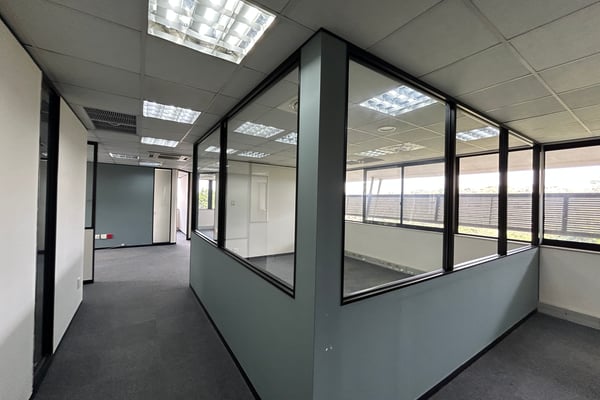214m² Office To Let in Westville — image 5