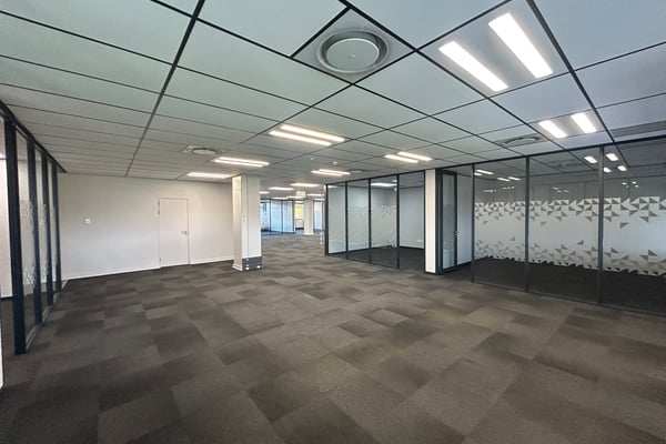 1 678m² Office To Let in Umhlanga — image 3