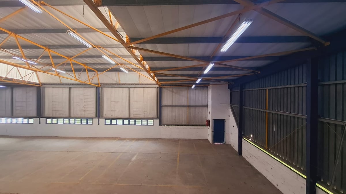 745m² Warehouse For Lease in Glen Anil