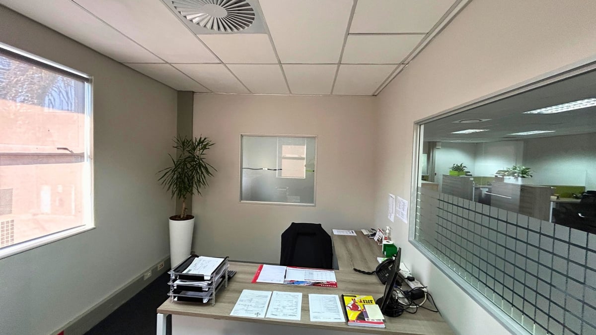 330m² Office Unit To Let in Central Westville