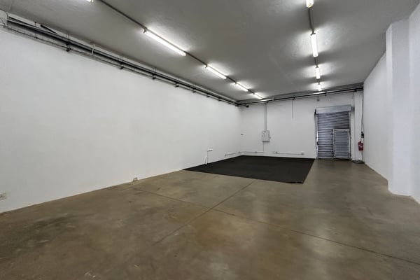 134m² Service and Industrial Unit To Let – Lillies Quarter Lifestyle Centre, Hillcrest — image 5