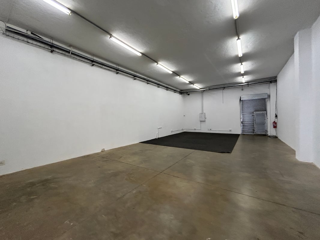 134m² Service and Industrial Unit To Let – Lillies Quarter Lifestyle Centre, Hillcrest