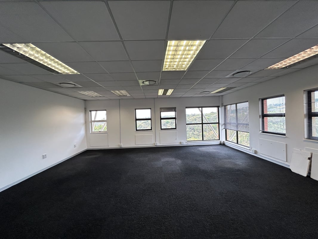 2319m² Commercial Office Building for Sale in Westway Office Park