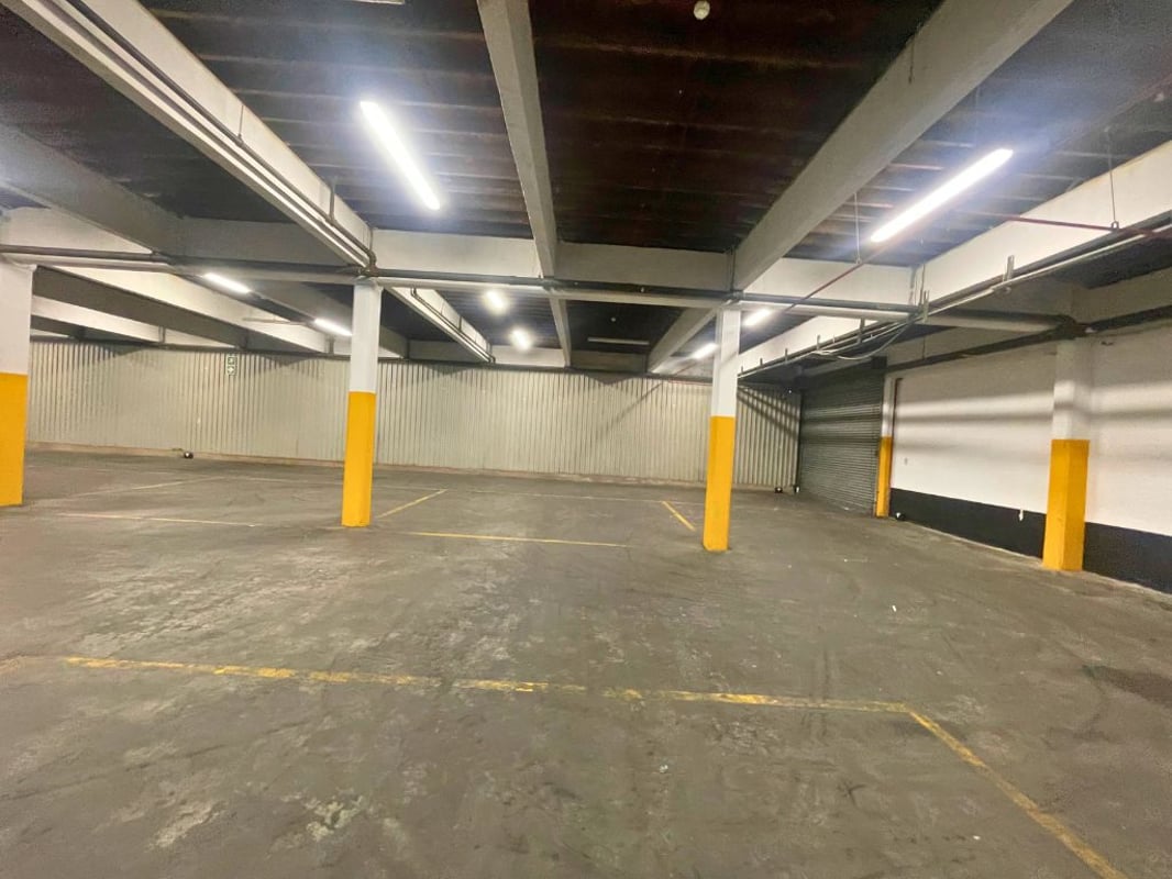 3 470m² Warehouse to Let in Mobeni, Durban