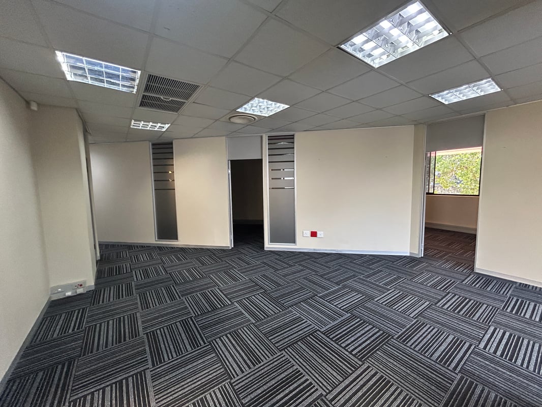 175m² Office To Let in Westville