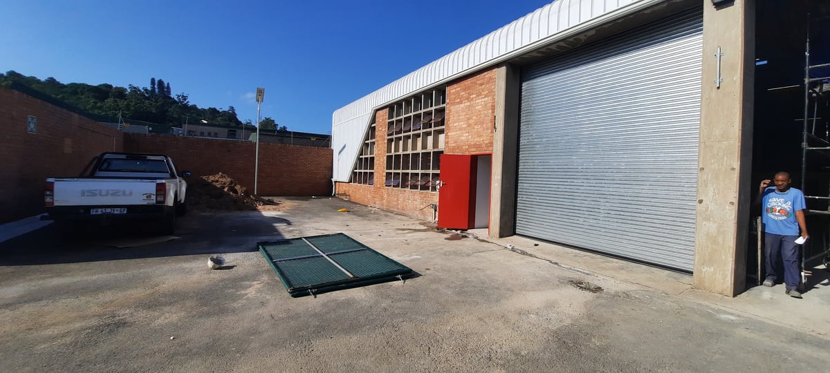 321m² Warehouse To Let in Springfield Industrial