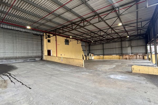 8 029m² Warehouse Available For Lease in Mobeni — image 5