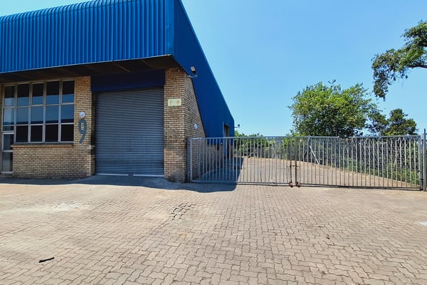396m² Warehouse For Lease in Glen Anil — image 3