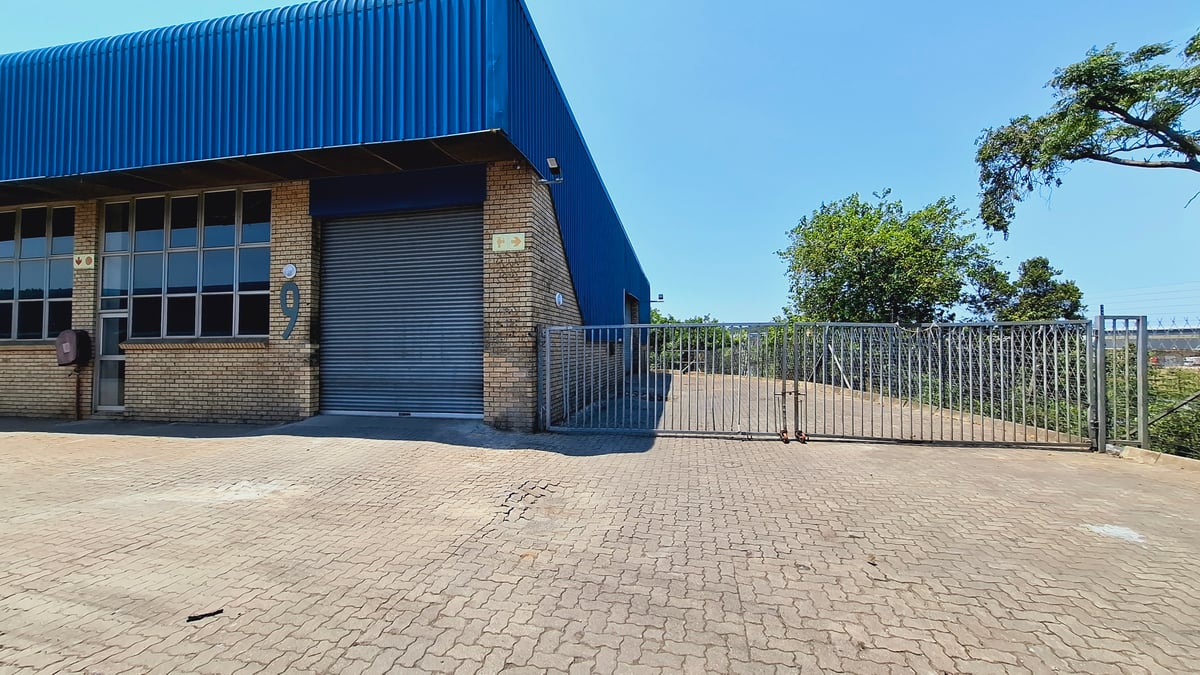 396m² Warehouse For Lease in Glen Anil