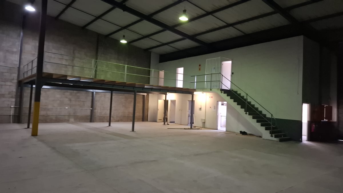 1 069m² Warehouse To Let in Briardene 