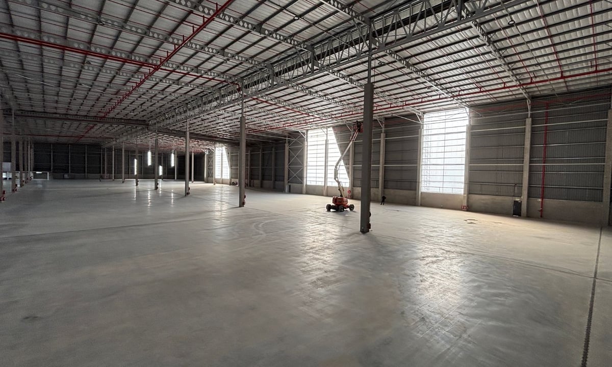 8 195m² New Warehousing Facility To Let in Riverhorse Valley 