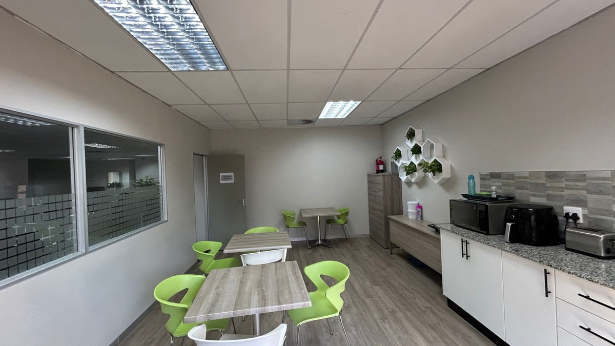 330m² Office Unit To Let in Central Westville