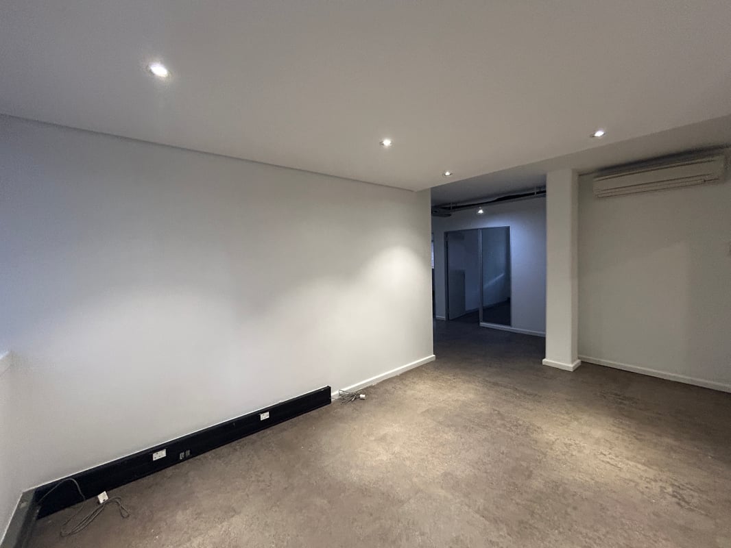 305m² Office To Let in Westville
