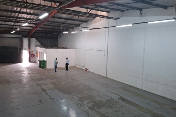 321m² Warehouse To Let at Springfield Park — image 5