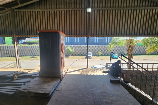 1 078m² Undercover Yard For Sale — image 6