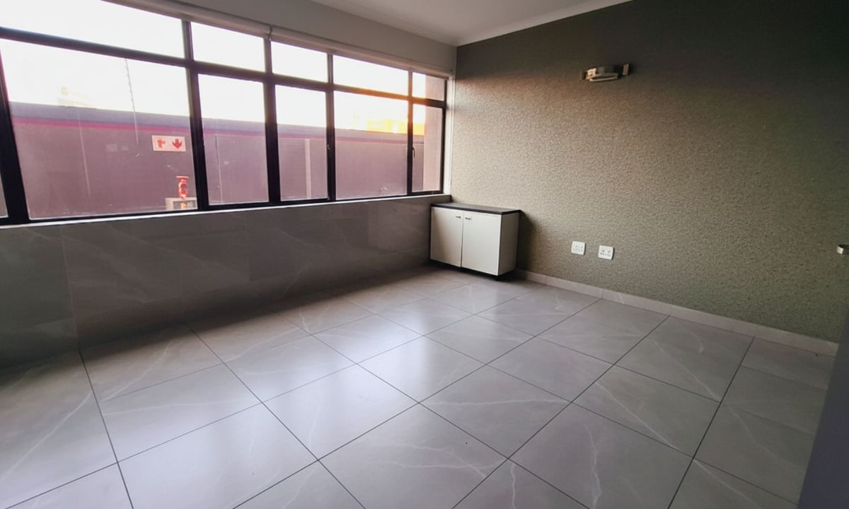 7 982m² Warehouse To Lease in Mobeni