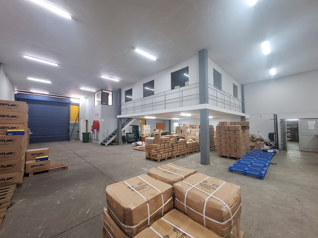 765m² Warehouse To Let in New Germany