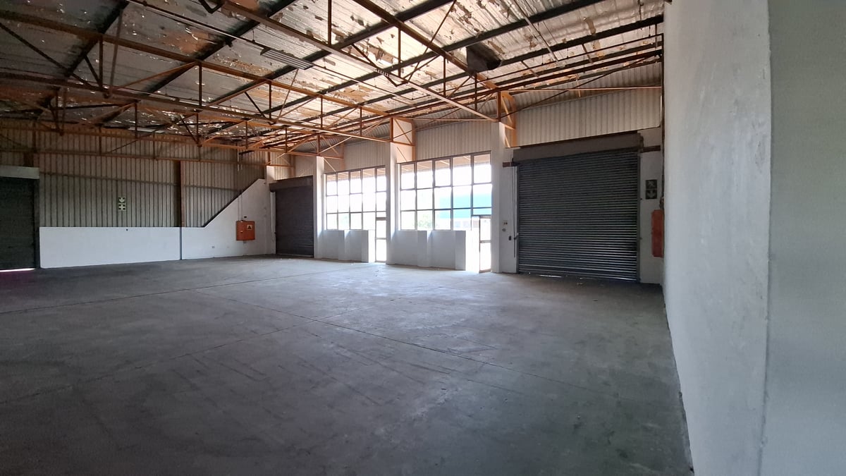 396m² Warehouse For Lease in Glen Anil