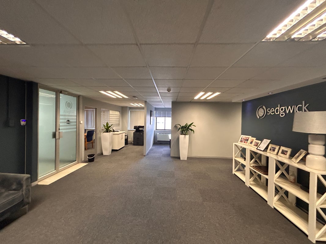 329m² Ground Floor Office To Let – 70 Buckingham Terrace, Westville