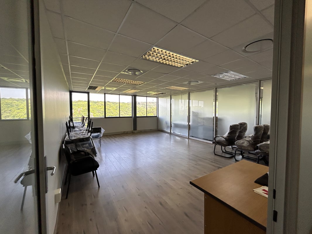 264m² Office To Let In Westway Office Park, Westville