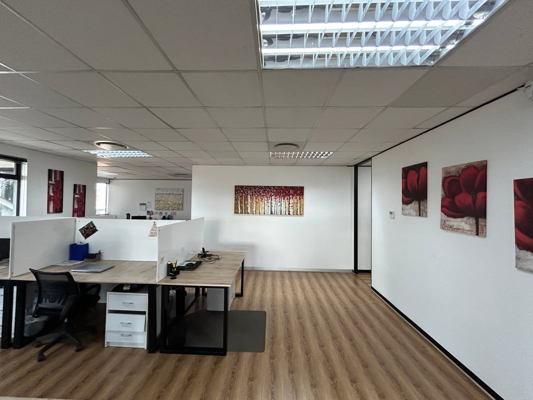 255m² Office To Let in La Lucia Ridge