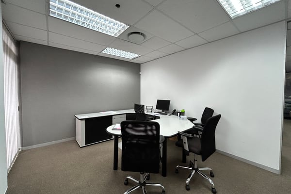 122m² Office To Let In Westway Office Park, Westville — image 5