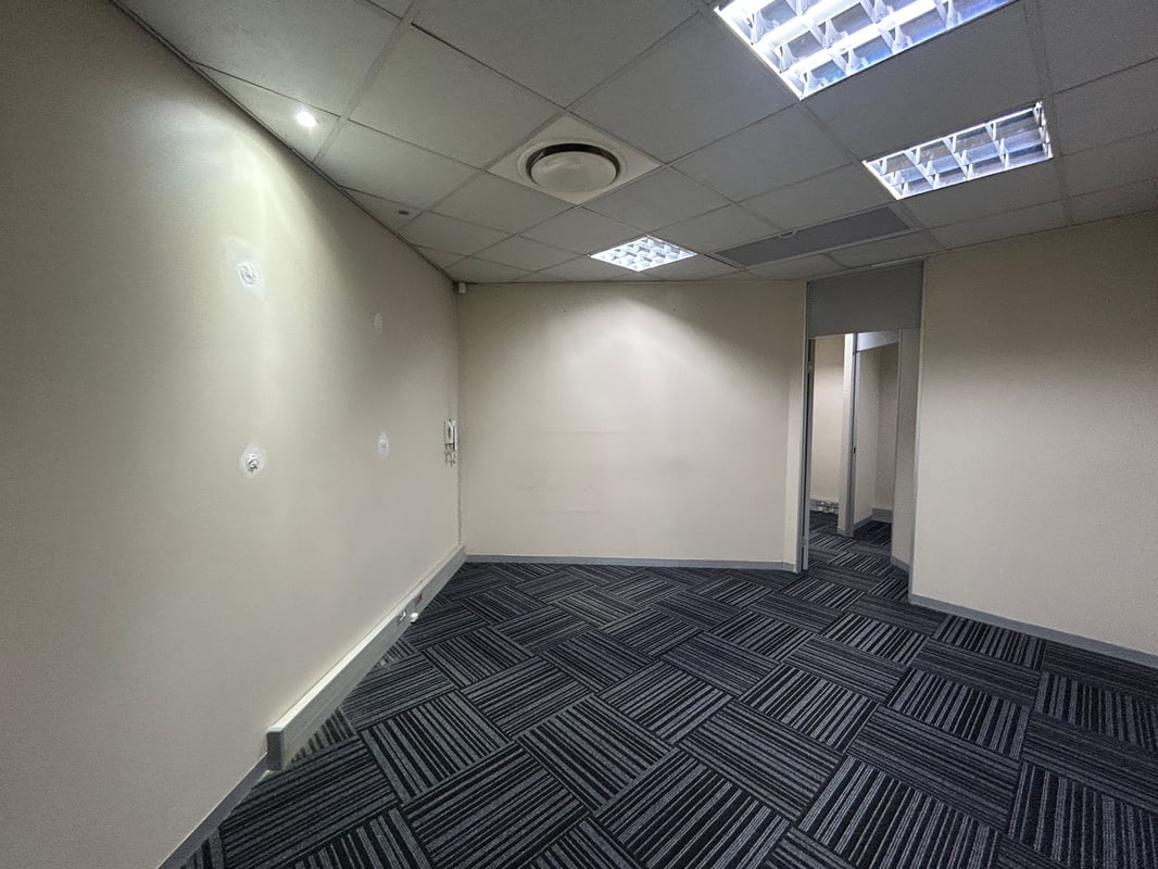 175m² Office To Let in Westville