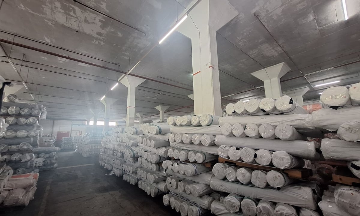 3 432m² Industrial Unit For Sale in New Germany