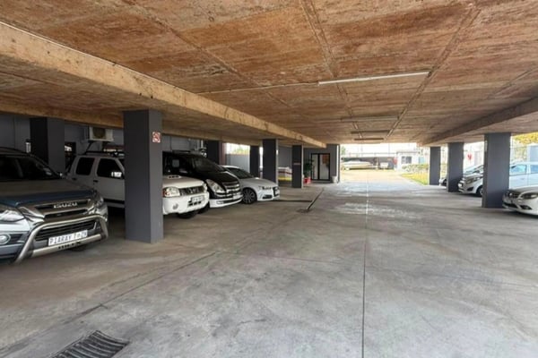 1 120m² Office To Let in Cornubia — image 2