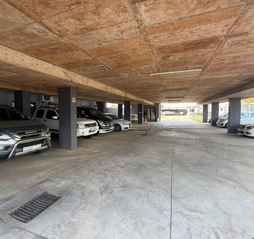 1 120m² Office To Let in Cornubia