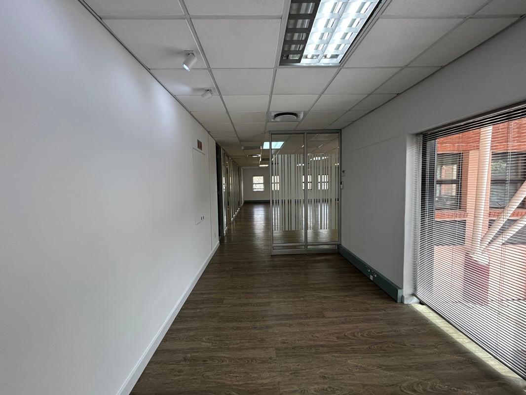 213m² Office To Let in Westville