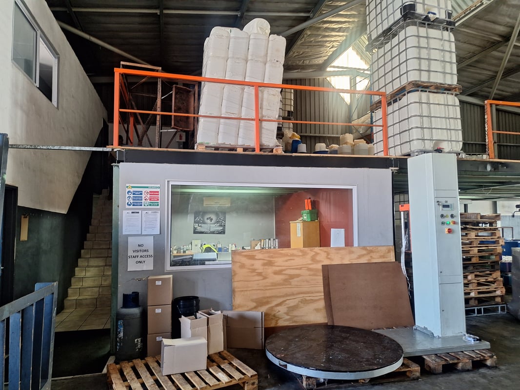 537m² Mini Factory To Let in Pinetown