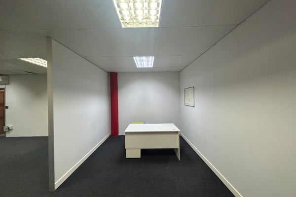 180m² Office To Let in Westville — image 5