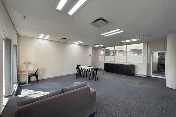 395m² Office To Let in Westville — image 6