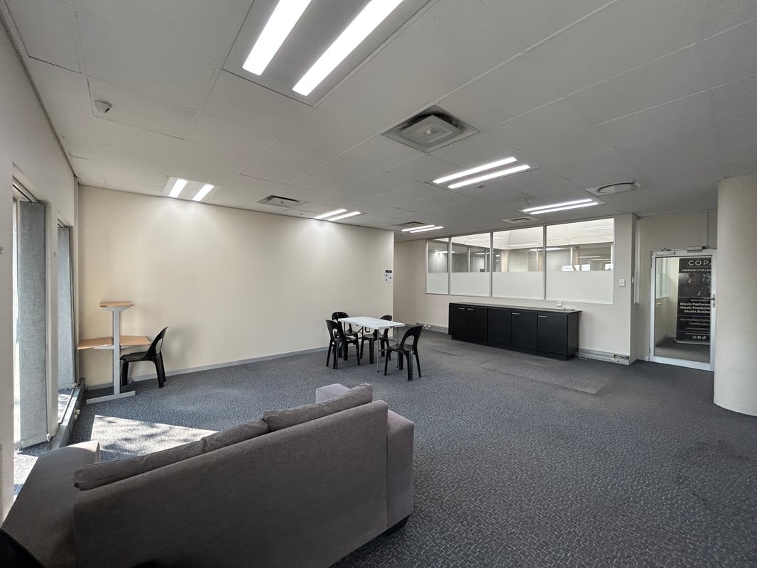 395m² Office To Let in Westville