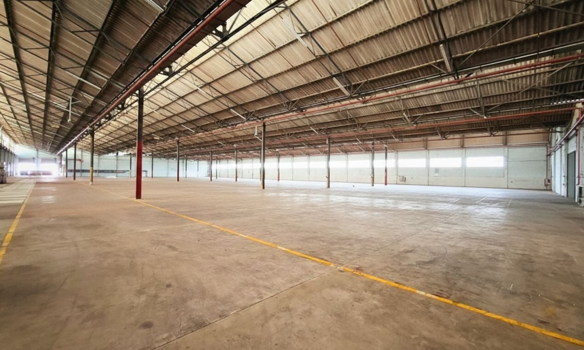 7 982m² Warehouse To Lease in Mobeni