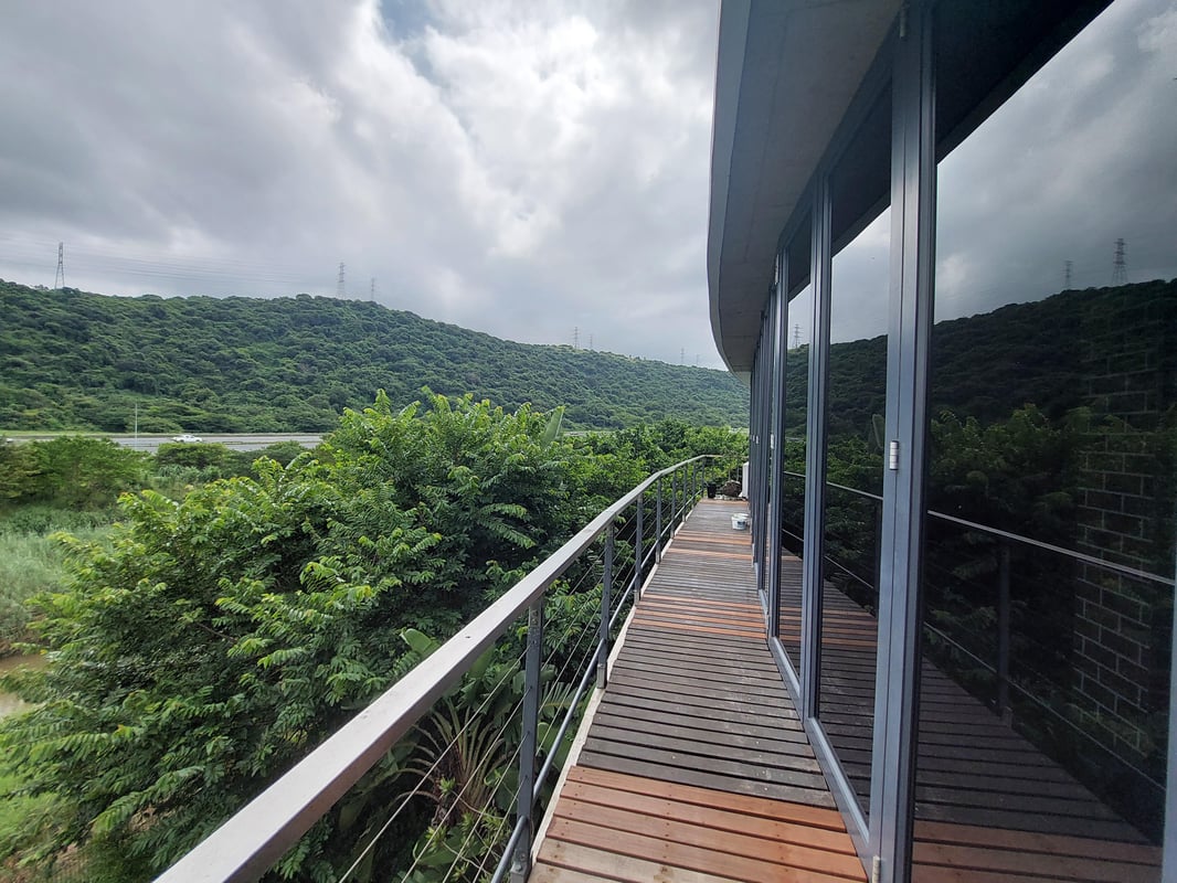 1951m² Office Space For Sale in Riverhorse Valley