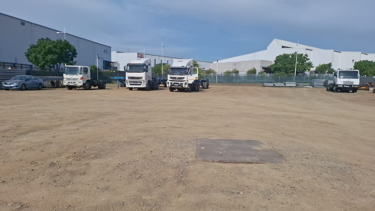 5400m² Vacant Industrial Land For Sale in Cornubia